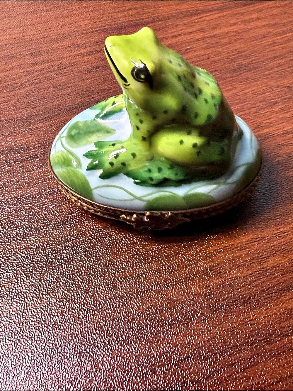 Limoges France Frog Limoges Trinket Box in Green & White Like New